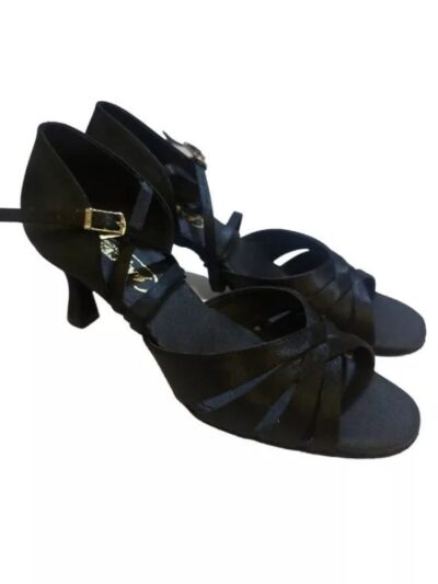 Eleganckie damskie buty do tańca Akces Dance X4 wykonane z czarnej satyny o wysokim połysku