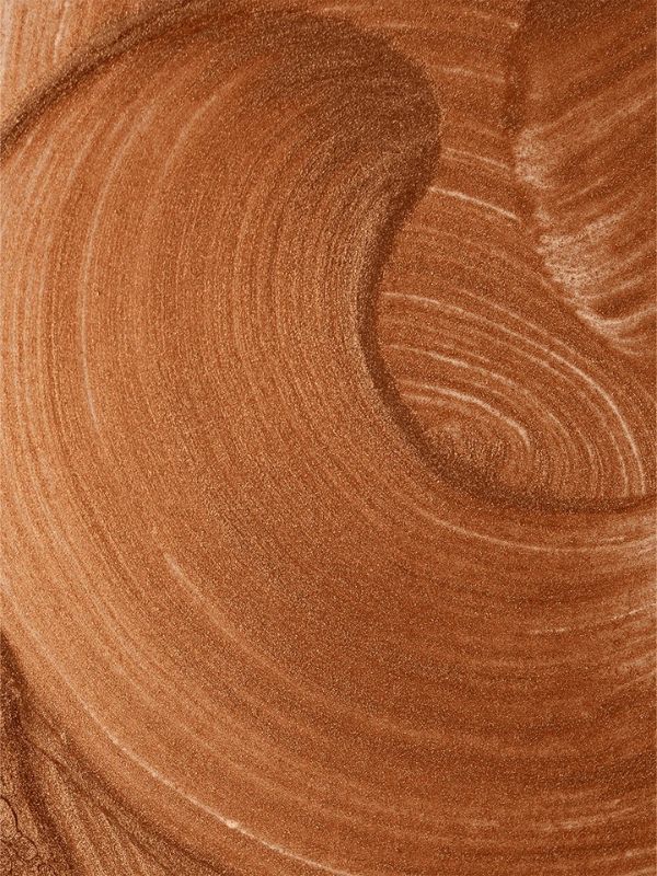 Liquid Bronzer Joss Cosmetics – Płynny Fluid Subtelny Efekt Opalenizny