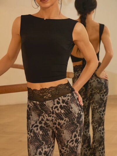 Czarna asymetryczna bluzka treningowa top do latino ZYM Chic Crop Top 26005.